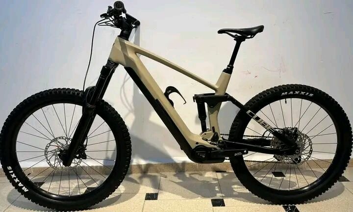 Vélo électrique tout-terrain puissant