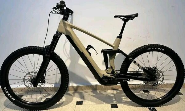 Vélo électrique tout-terrain puissant