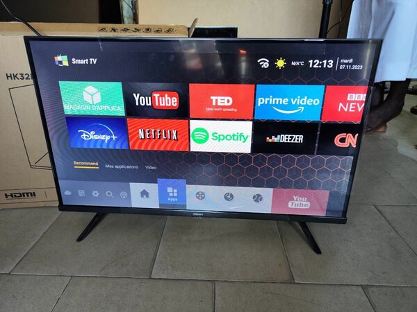 TV   32 pouce neuf androïde wifi direct décodeur intégrées H