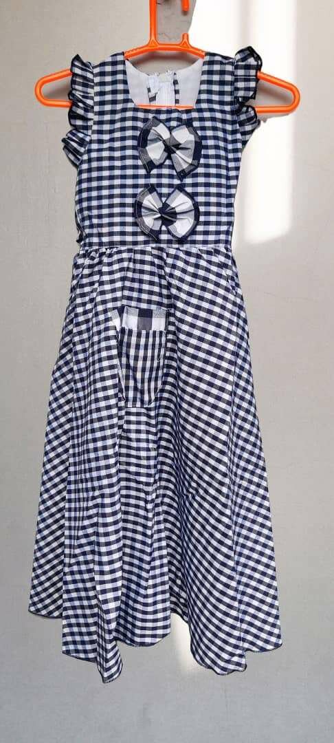 Robe à Carreaux Enfant Élégante