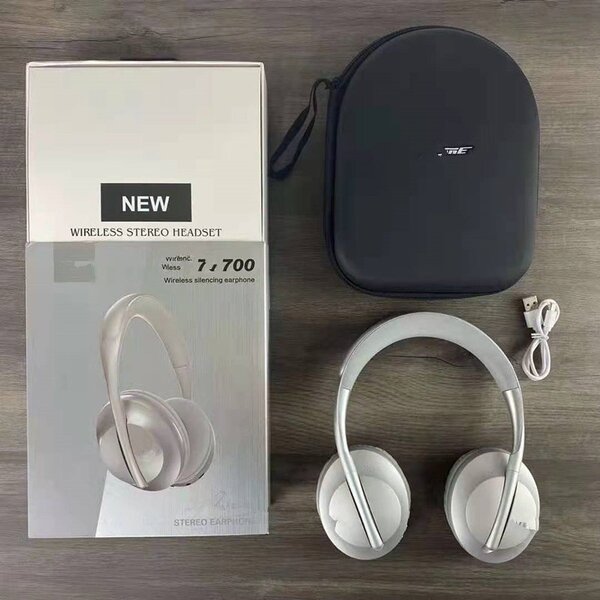 Bose 700 Wireless Headphone With Protective Bag