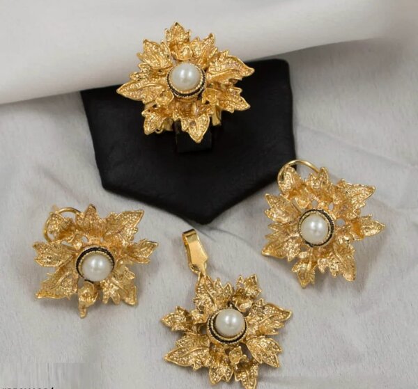Flower Pendant Set