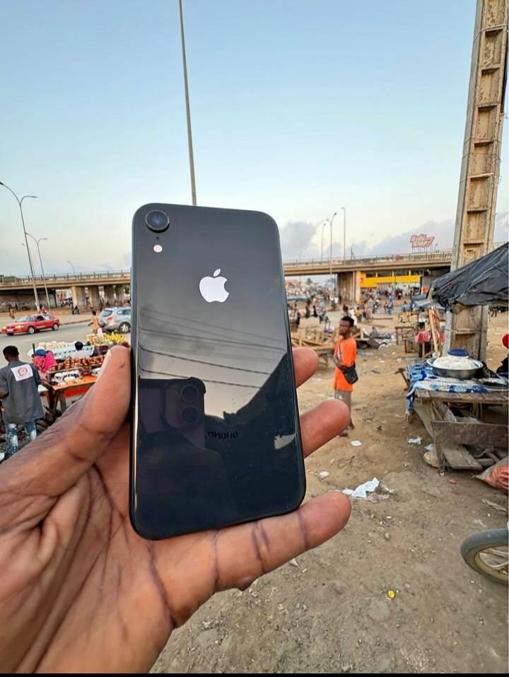 Promo iPhone XR Noir casi neuf