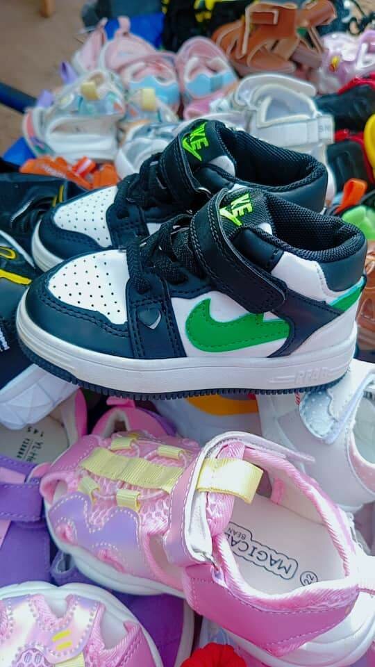 Ensemble de Chaussures Enfants