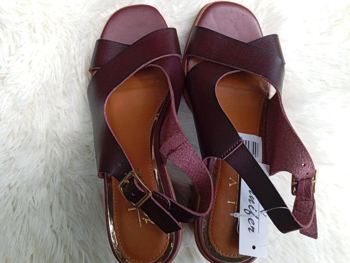 Sandales à talons croisés