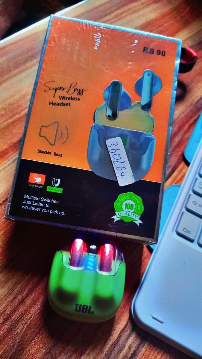 JBL  Super Bass Wireless AirPods