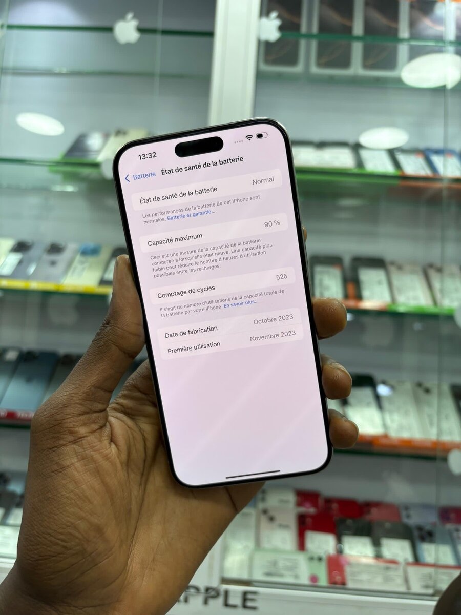 Disponible 15 Pro Max 256go