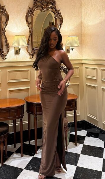 Robe élégante longue soirée