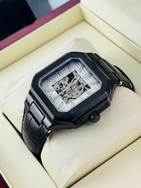 Montre Homme Squelette Carrée