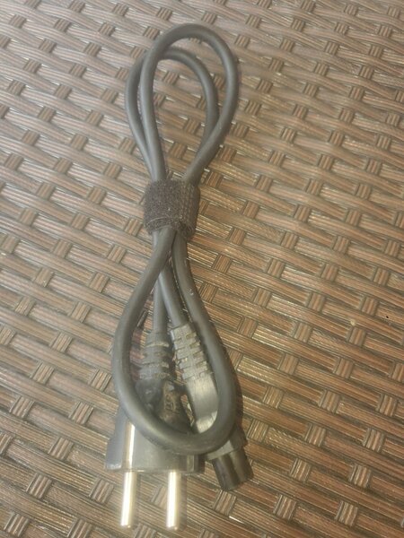 Chargeur de pc portable 150W