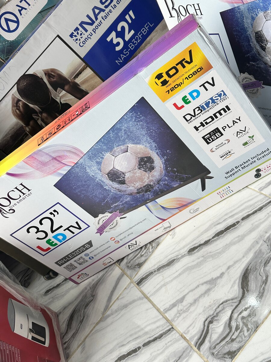 Téléviseur LED 32" Full HD