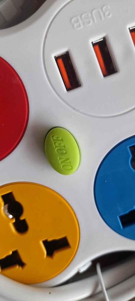 Bloc multiprise coloré USB
