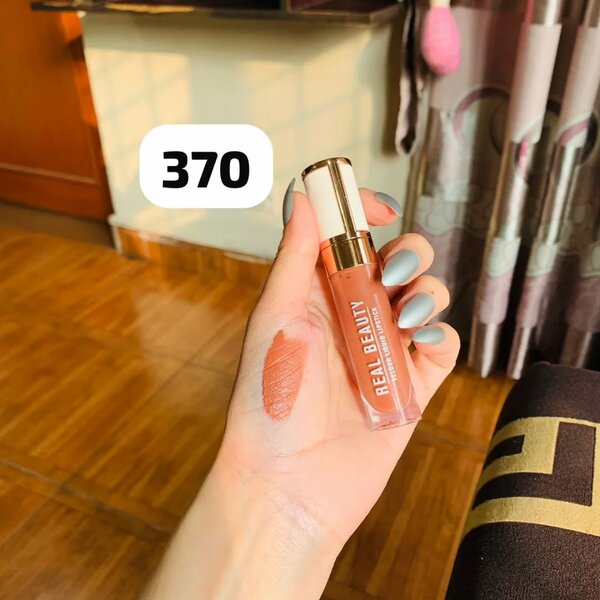 lip gloss