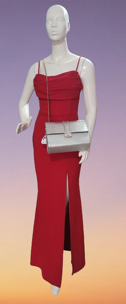 Robe rouge élégante fendue