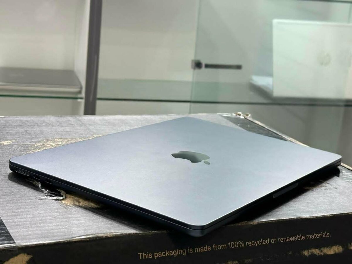 MacBook 2020 M1 Pro  16GB RAM  512GB SSD