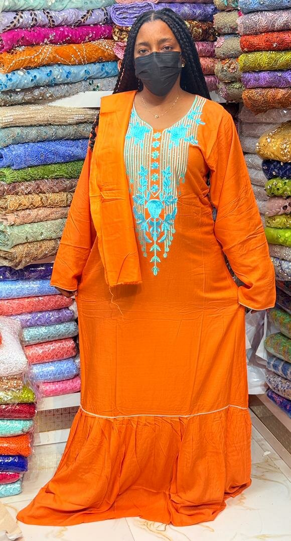 Robe Kaftan Brodée Élégante