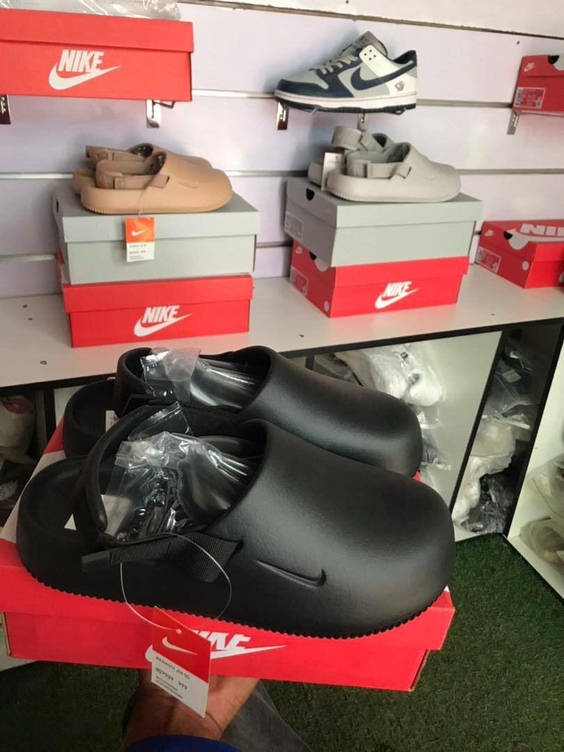 Nike slippers