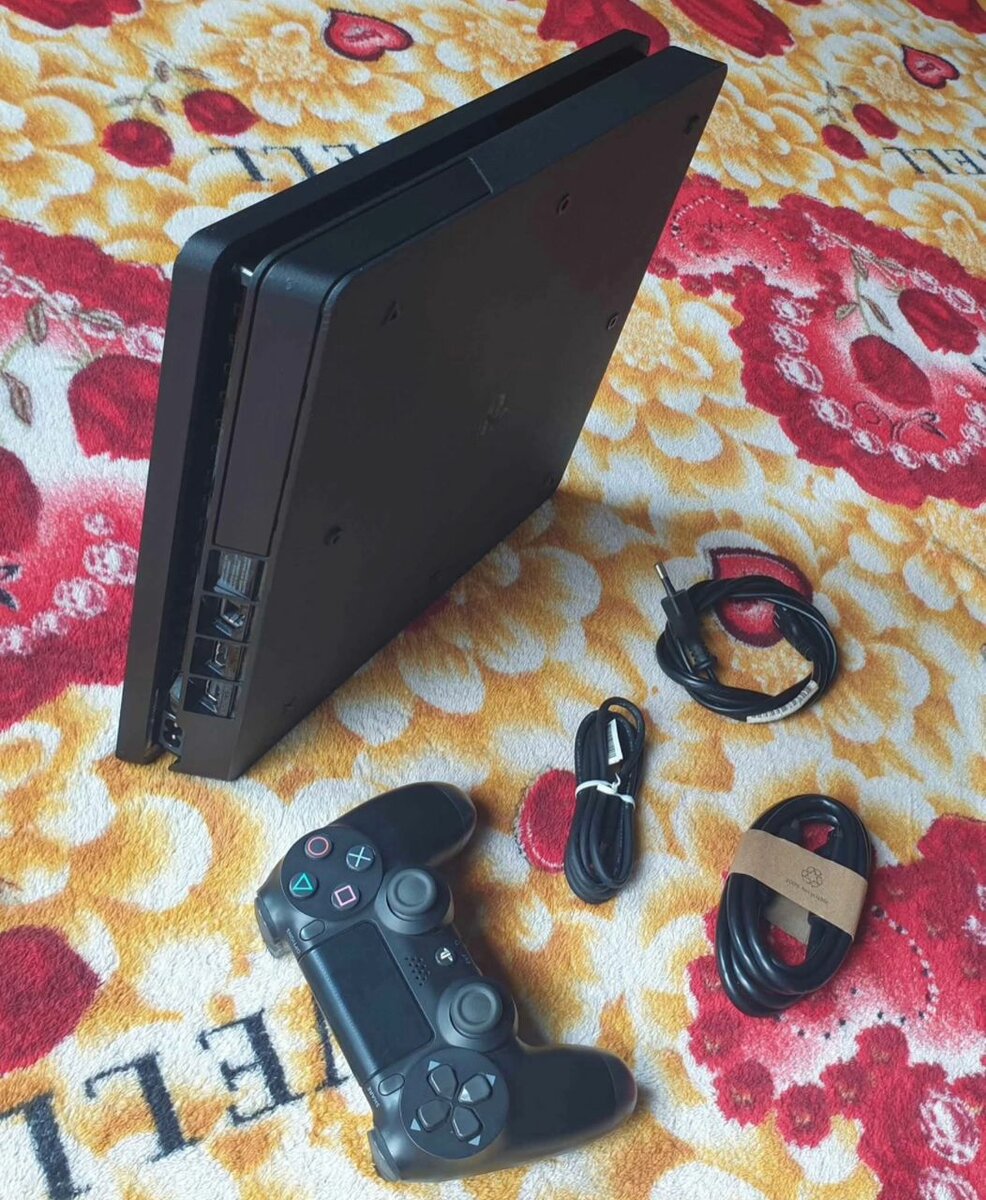 Console Sony PS4 Slim