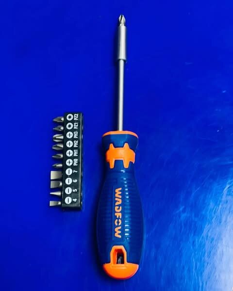 Tournevis à Cliquet WADFW 12 en 1