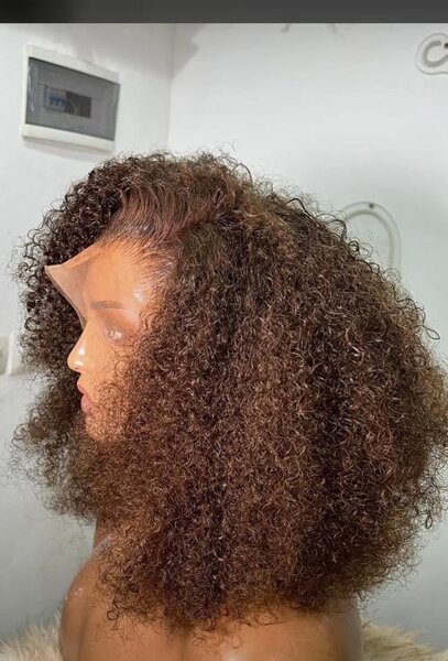 Perruque bouclée lace front