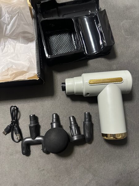 Rechargeable Electric Massage Gun With Replaceable Head