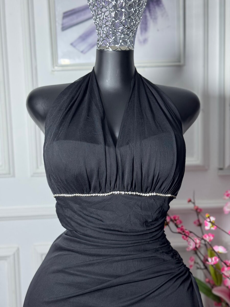 Robe noire élégante soirée