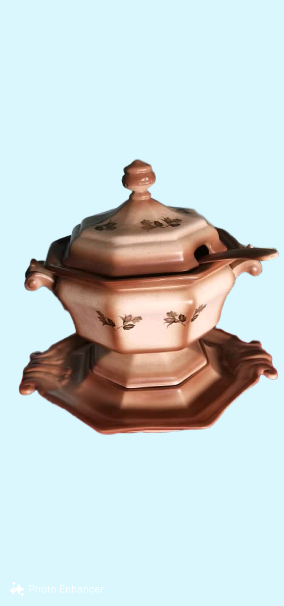Soupière en Céramique Élegante