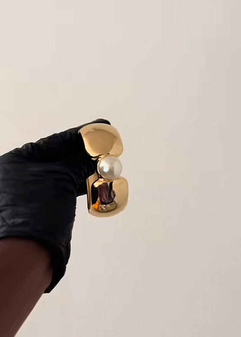 Bracelet doré sculptural