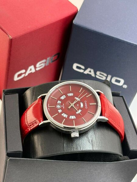 Montre Casio Rouge Élégante