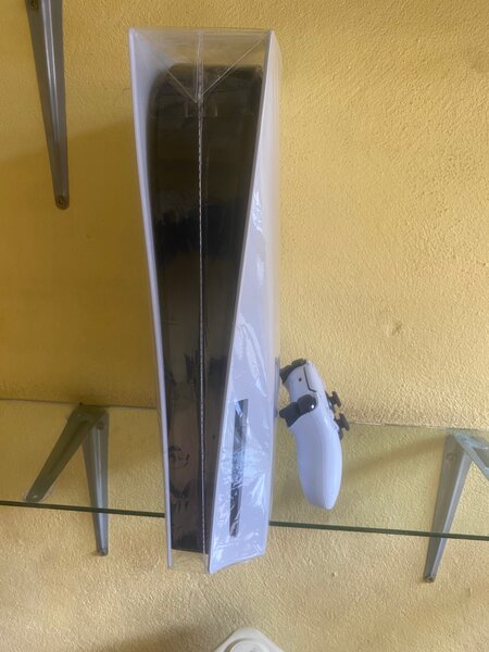 Console PlayStation 5 avec manette