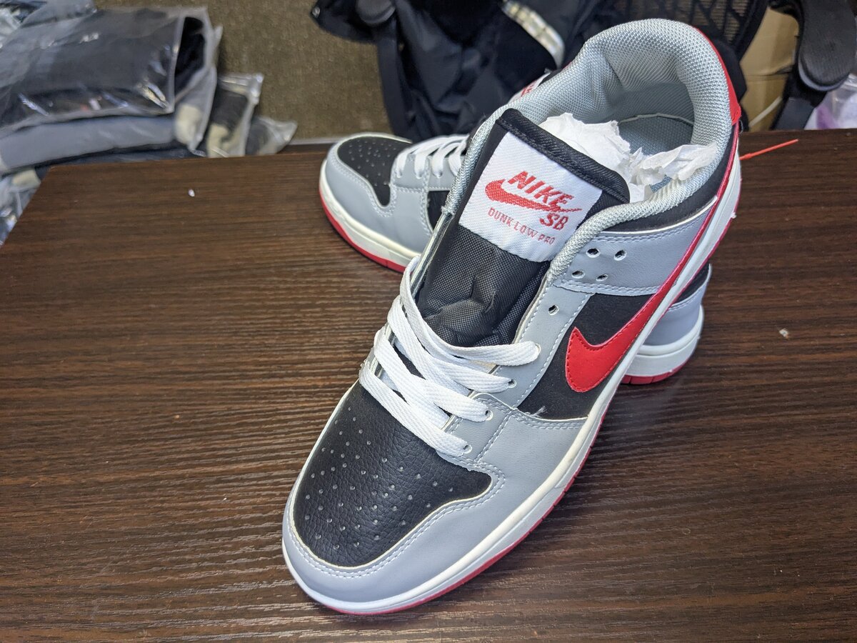 Кроссовки Nike