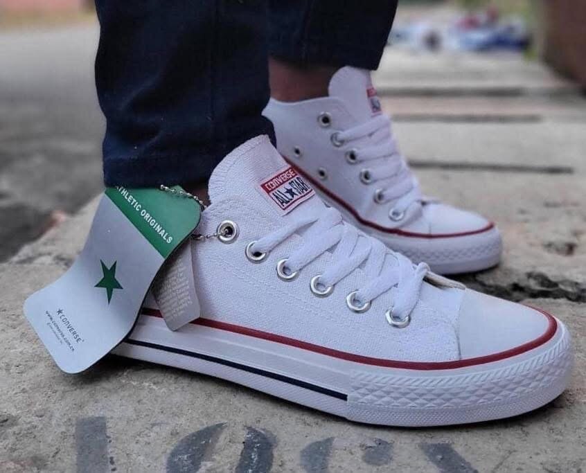 Baskets en toile classiques