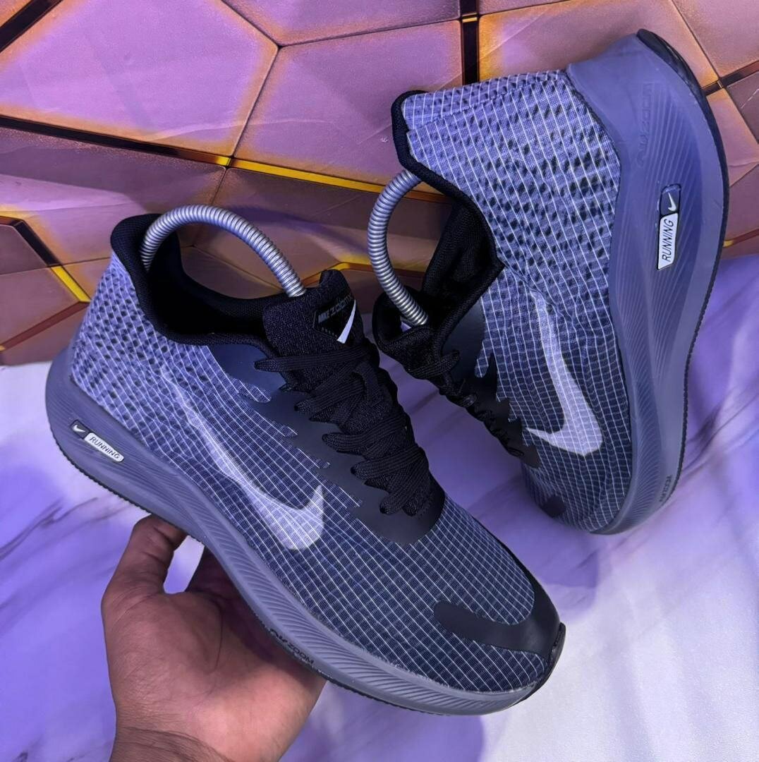 Baskets Hommes Zoom Performance