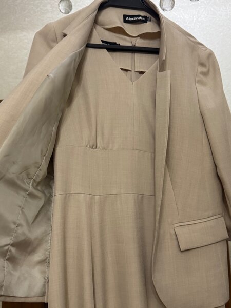 Очень стильная двойка покупала за 9000 продаю за 4000