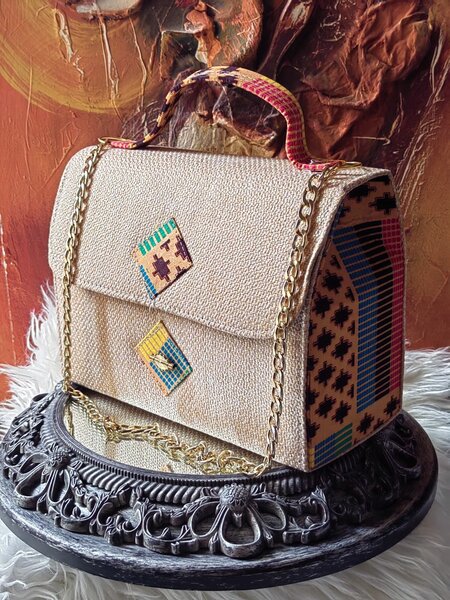 Sac à main élégant en tissu ethnique