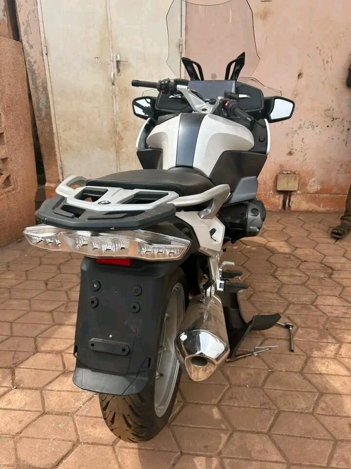 Moto de tourisme BMW RT