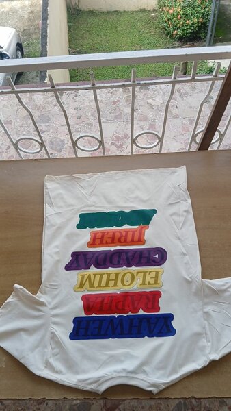 T-shirt blanc à message