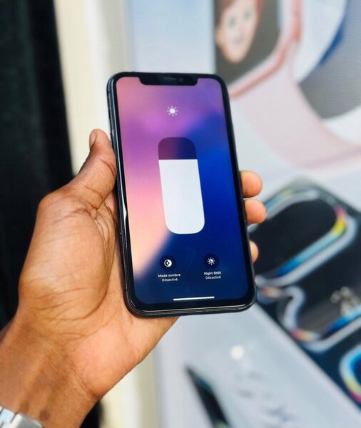 iPhone 11 - Smartphone élégant
