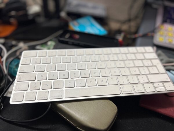 Magic Keyboard 2 ou Magic Mouse 2
