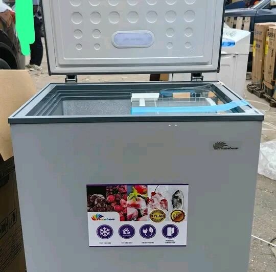 Rainbow 172 chest freezer Size 145Liters