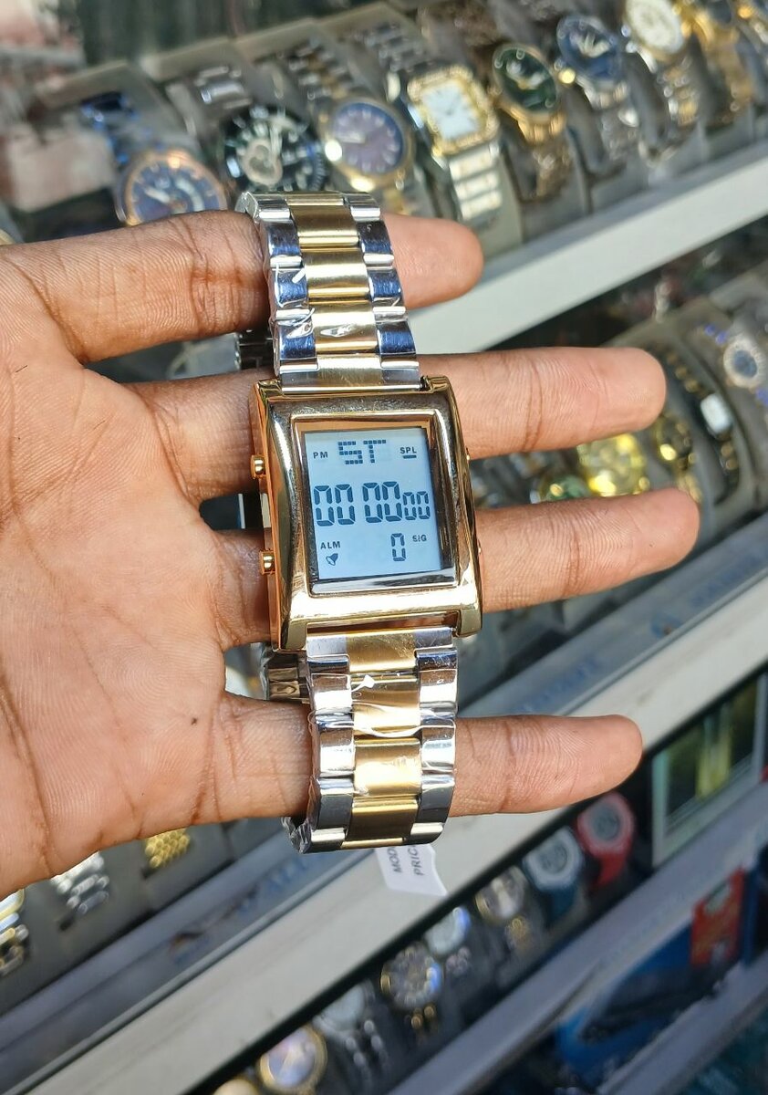 Montre numérique bicolore