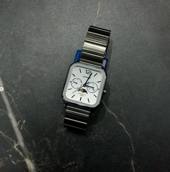 MTP-m305 серебристые часы