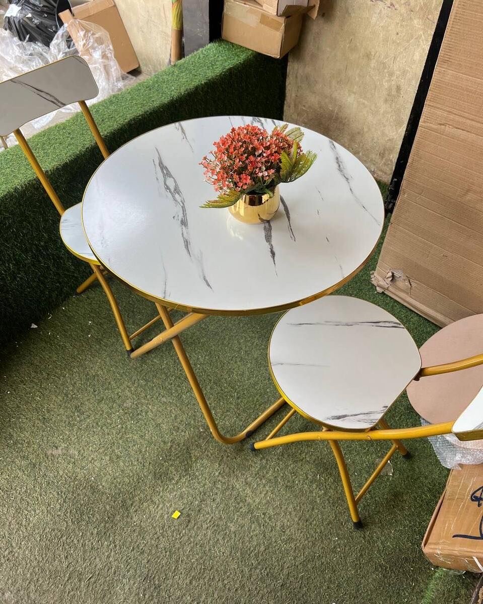 Ensemble Table et Chaises Pliantes