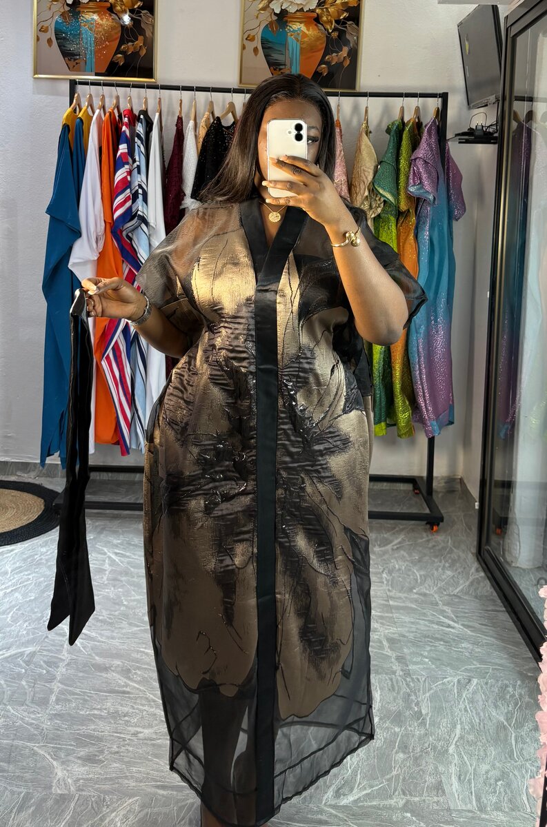 Robe longue transparente chic