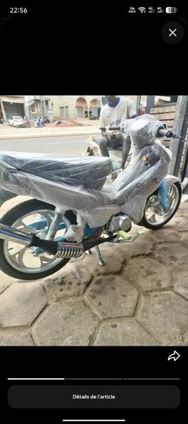 Moto neuve emballée