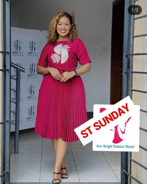 Robe plissée élégante