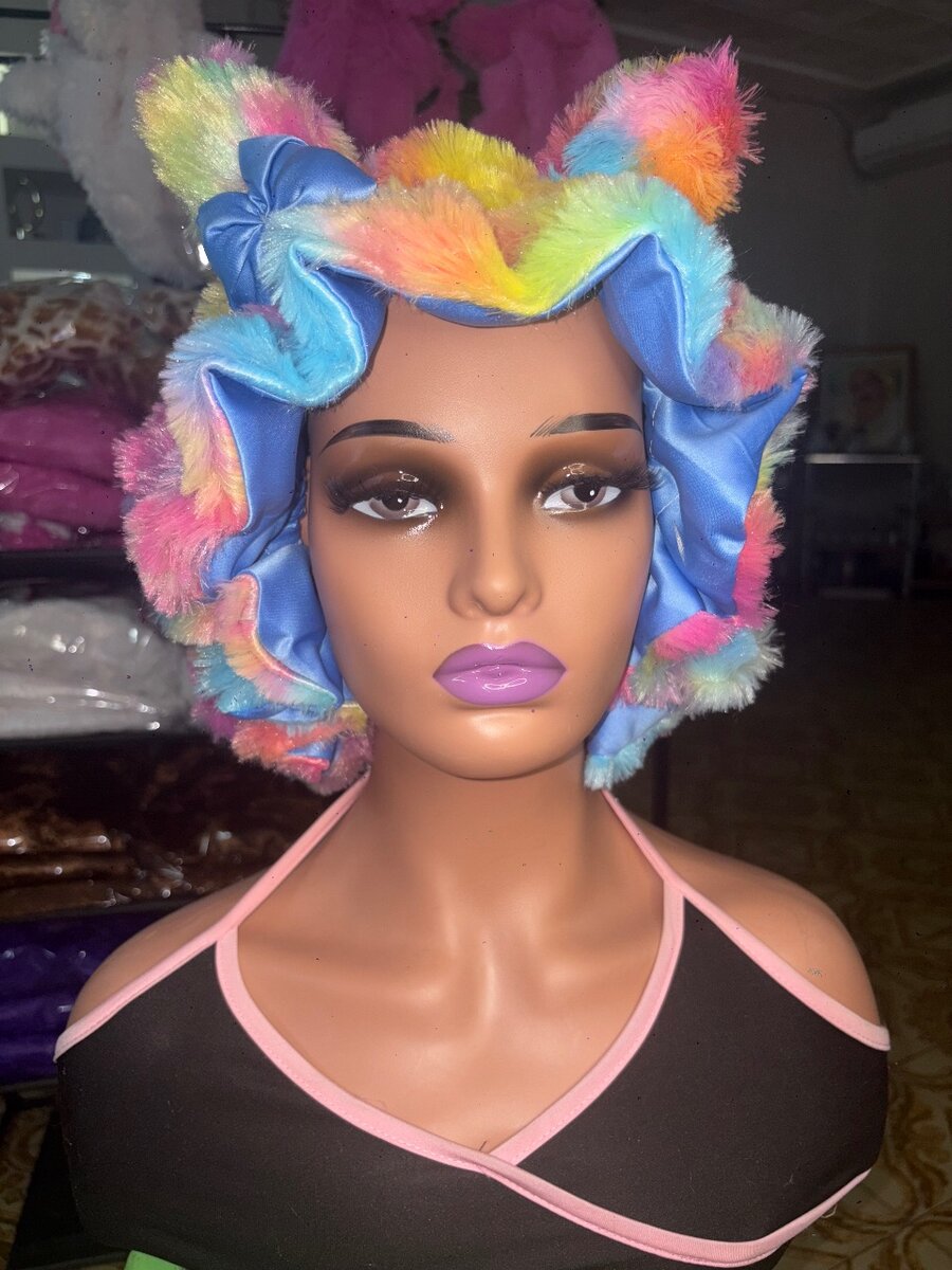 Bonnets doux en fausse fourrure