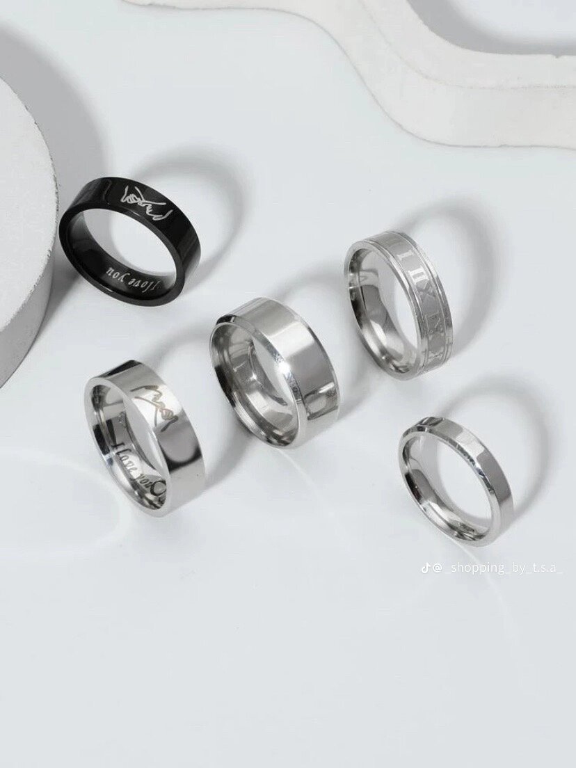 Bague en acier inoxydable moderne