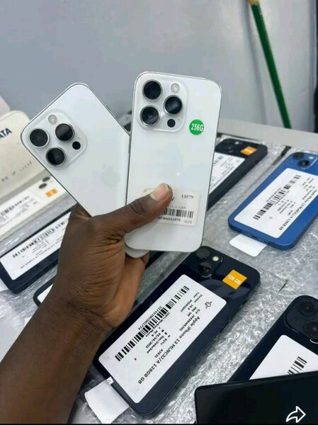 iPhone 15 Pro Max neuf