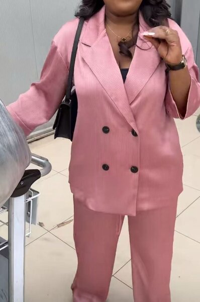 Ensemble tailleur femme rose chic